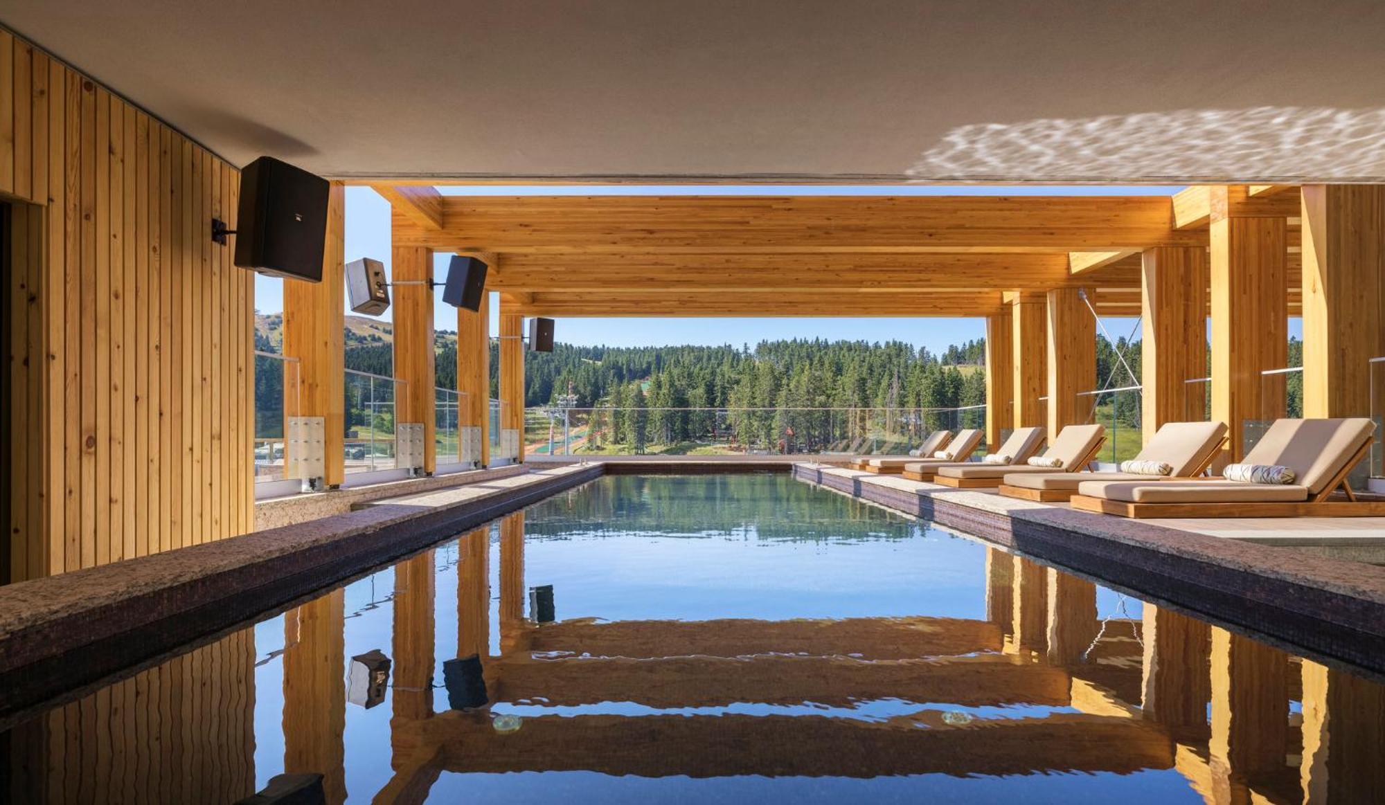 Viceroy Kopaonik Serbia Exterior photo The pool at the Hotel